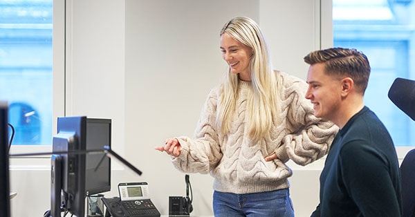 BN Bank-ansatte på kontoret