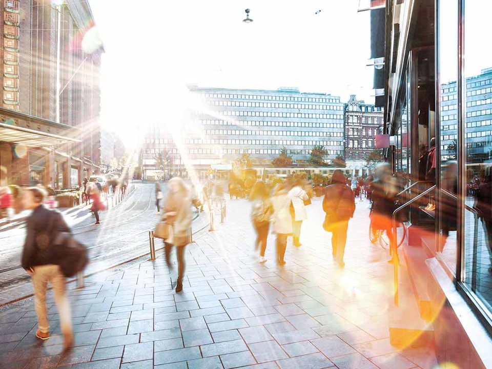 Folk går i Oslos gater, til illustrasjon for eiendomsfinansiering