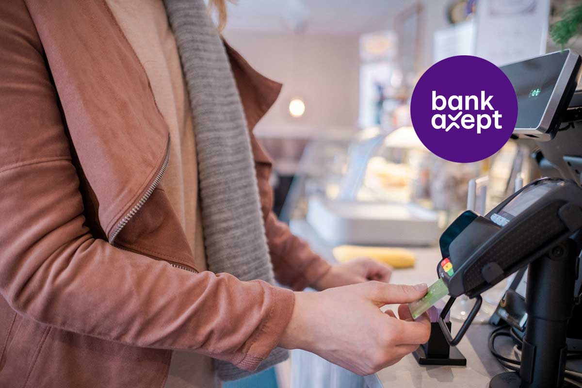 Kunde bruker tjenesten KIB for å sette inn kontanter